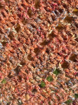 Teplý háčkovaný šátek - 7