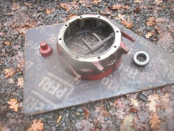 díly traktoru RS 09 - 7