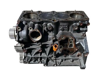 Kliková skříň motoru 06F103021H BWA Škoda Octavia 2 RS 2008 - 7