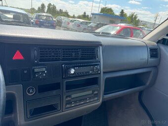 Volkswagen Caravelle 2.5 TDi - 7
