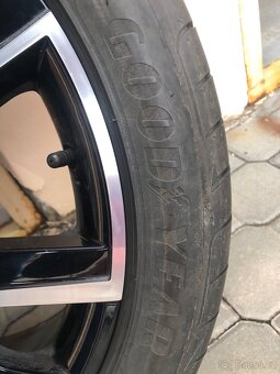 Škoda Kamiq MC, 215/45 18 89 V, pneu GoodYear 6-7mm - 7