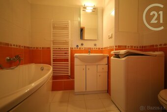 Pronájem bytu 3+1 75 m², Vinařská, Mikulov, balkón, sklep - 7