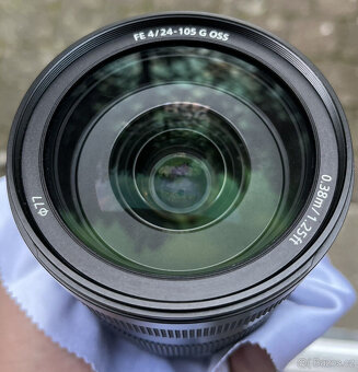 Skvělý Sony Alpha 7 III včetně zoom objektivu FE 24-105 mm F - 7