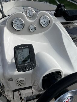 Loď Quicksilver Commander 555 - 7