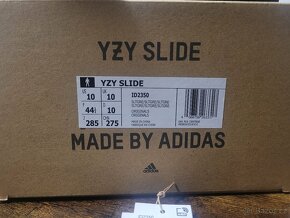 Yeezy Slides - 7
