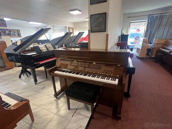 Akustické piano Yamaha P116, made in England, záruka 5 let. - 7