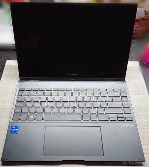 Notebook Asus Zenbook Flip 13 - 7