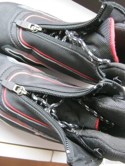 Junior běžkařské boty V3TEC Cruise Pro velikost 33, SNS - 7