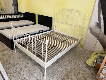 Hezká kovová postel-letiště IKEA LEIRVIK 140x200 - 7