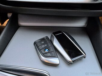 BMW 520d xDrive, 2021(Facelift),Nezávislé topení, 2 sady kol - 7