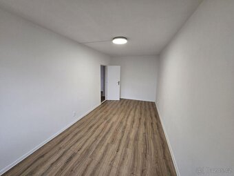 Pronájem bytu po rekonstrukci 3+1, Javorová, bl.525, č.p.309 - 7