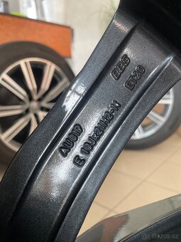 Originál Alu kola AUDI Q8 21” 10Jx21 ET20 pneu 285/45/21 - 7