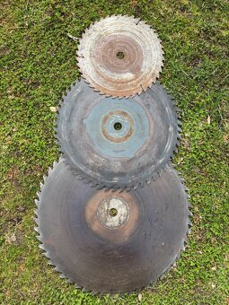 Cirkulárka + náhradní kotouče - 7