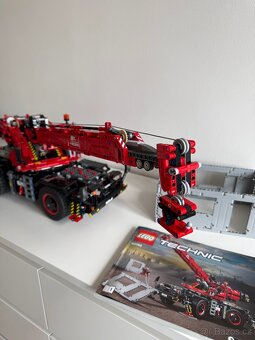 LEGO Technic 42082 - 7
