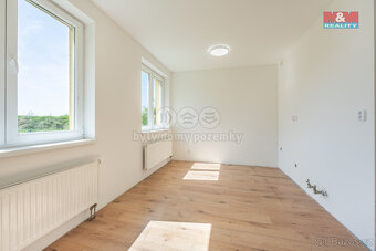 Prodej bytu 1+kk, 28 m², Klecany, ul. V Honech - 7