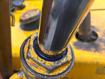 Prodám traktorbagr JCB 3xc - 7