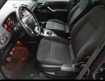7. mistny Ford Galaxy 2.0 benzin, manuál - 7