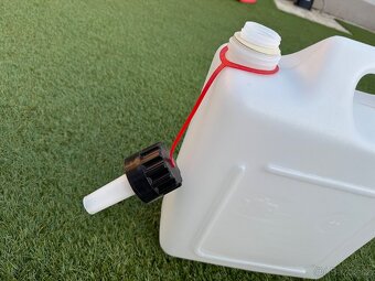 Plastový kanystr 10litrů PERFEKTNÍ STAV - 7