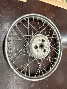 Predám kolo s plášťom, stred kola s ráfkem JAWA pionier 555 - 7