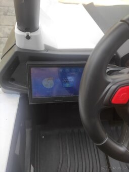 prodám dětské elektrické autíčko 4x4 UTV MX - 7