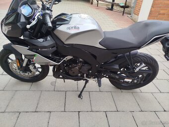 Aprilia Tuono 125 - 7