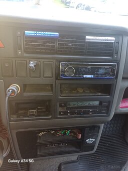 Volkswagen Multivan - 7