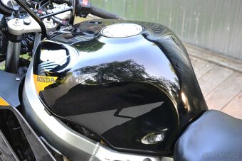 Honda CBR 900RR Fireblade SC33 - 7