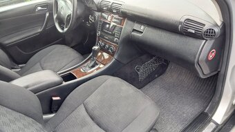 Mercedes c220 cdi 110kw rok 2005 face - 7