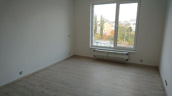 Pronájem bytu 2+kk s lodžií a garážovým stáním v Rezidenci N - 7