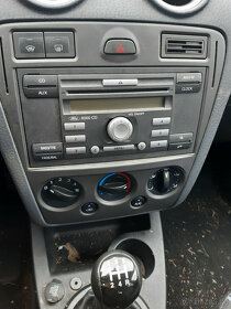 Ford Fusion 1,4i 2006 - jen díly z vozu - 7