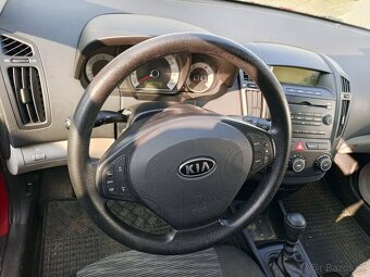 Kia Ceed 1.4 - servisované - Motor ko - STK do 01/2027 - 7