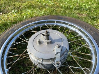 ORIGINÁL NEPOUŽITÉ PŘEDNÍ KOLO 16 NA MOTOCYKL JAWA ČZ - 7