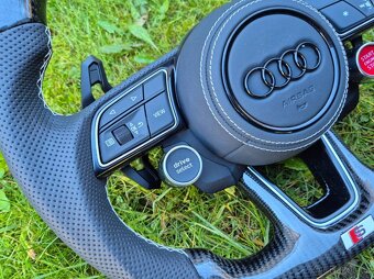 -AUDI R8 VOLANT SPORTOVY START/STOP - DRIVE SELECT - 7