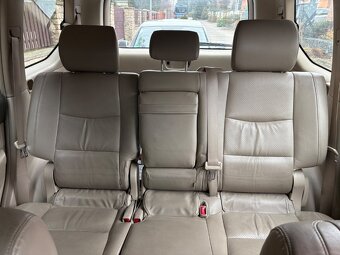 Toyota LANDCRUISER 120 3,0 D-4D AUT. EXECUTIVE - 7