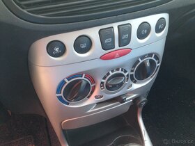 Fiat Punto 1,2i 44kW rok 2001 - pouze díly - 7