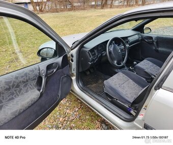 Opel Vectra 1.6i 16V - 7