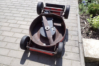vari - sekačka s košem a pojezdem, spojka 80 mm - 7