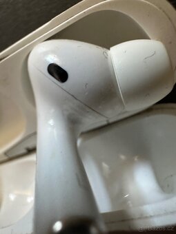 Apple AirPods Pro krabička a levé sluchátko - 7