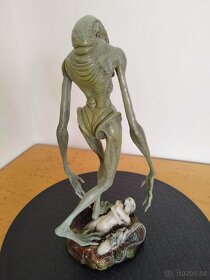 Alien Newborn Polystone Diorama 36cm Sideshow no Hot toys - 7
