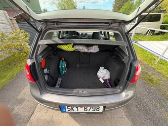 VOLKSWAGEN GOLF V - 7