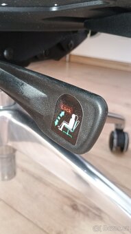 Kancelářská ergonomická židle - 7