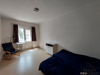 Pronájem bytu 2+KK, 47m2 + balkon 3m2, Praha 3, Biskupcova u - 7