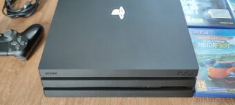 PS4 pro - 7