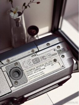 Olympus CAMEDIA C-50 Zoom - 7