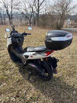 Yamaha NMAX 125 - 7