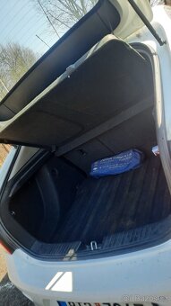 Chevrolet Cruze 1.6 hatchback - 7