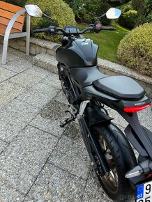 Honda CB 125 R - 7