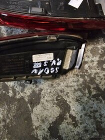 Zadní světla škoda Superb - 7