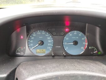 Citroen Xsara 1,6i - 7
