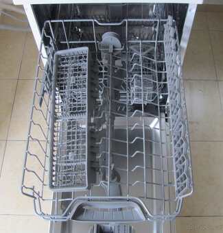 ÚZKÁ MYČKA NÁDOBÍ BOSCH 10SAD - A+ - 45cm - 7